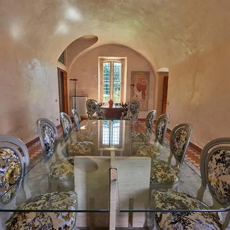 Torre Di Terzolan With Pool, Jacuzzi And Golf Putt 빌라