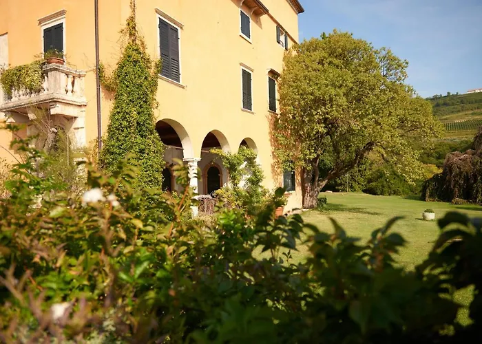 Torre Di Terzolan With Pool, Jacuzzi And Golf Putt