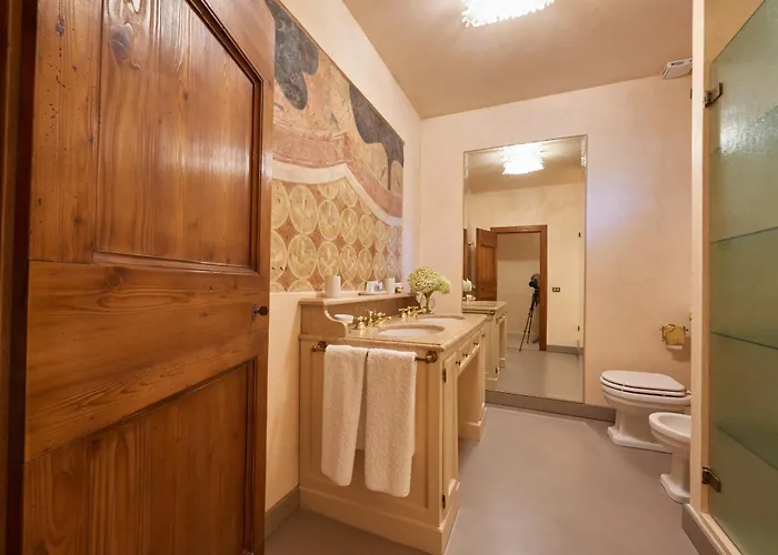 Torre Di Terzolan With Pool, Jacuzzi And Golf Putt ヴェローナ
