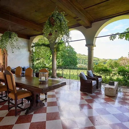 别墅 Torre Di Terzolan With Pool, Jacuzzi And Golf Putt 维罗纳
