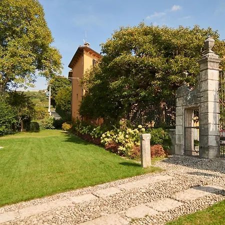 Torre Di Terzolan With Pool, Jacuzzi And Golf Putt Villa