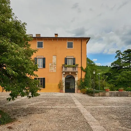 别墅 Torre Di Terzolan With Pool, Jacuzzi And Golf Putt 维罗纳