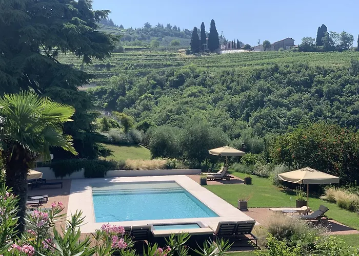Torre Di Terzolan With Pool, Jacuzzi And Golf Putt Villa