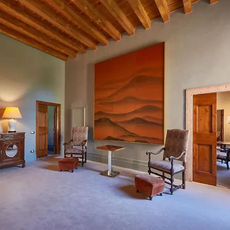 Torre Di Terzolan With Pool, Jacuzzi And Golf Putt * فيرونا