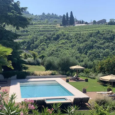 Torre Di Terzolan With Pool, Jacuzzi And Golf Putt 빌라